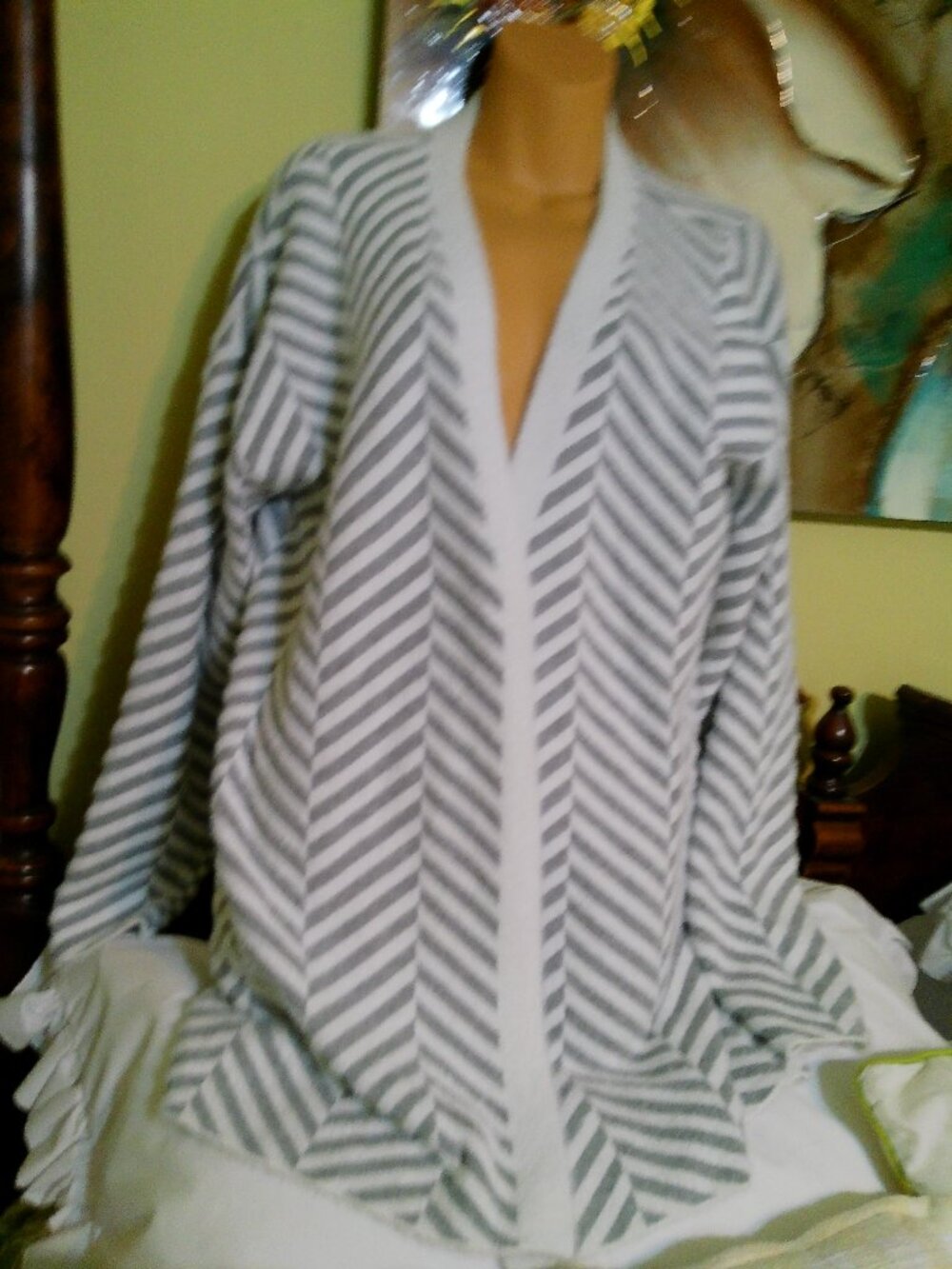 LOVE SCARLETT CARDIGAN XLARGE GREAT CONDITION
